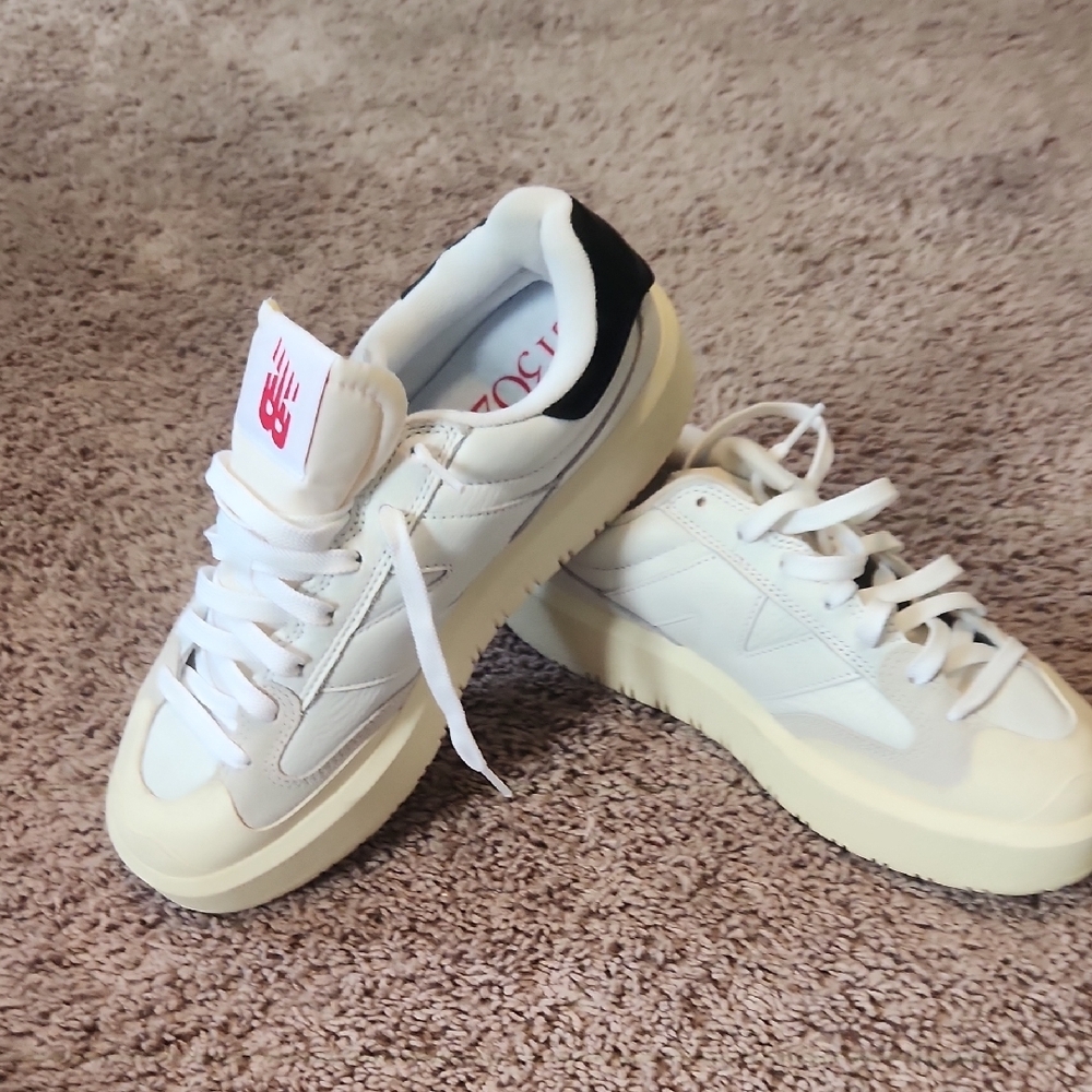 New Balance White Sneakers Chunky Casual Design